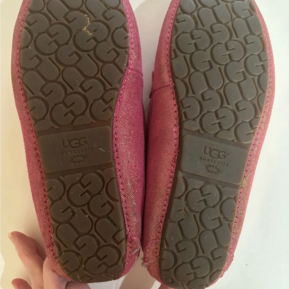 UGG Sz 3 Glittery Pink Bow Sheepskin Lined Moccasins